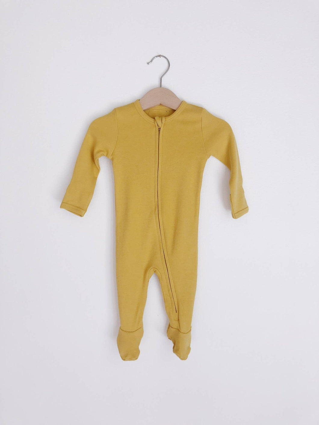 Modern Burlap - Solid Color Organic Zip Footies